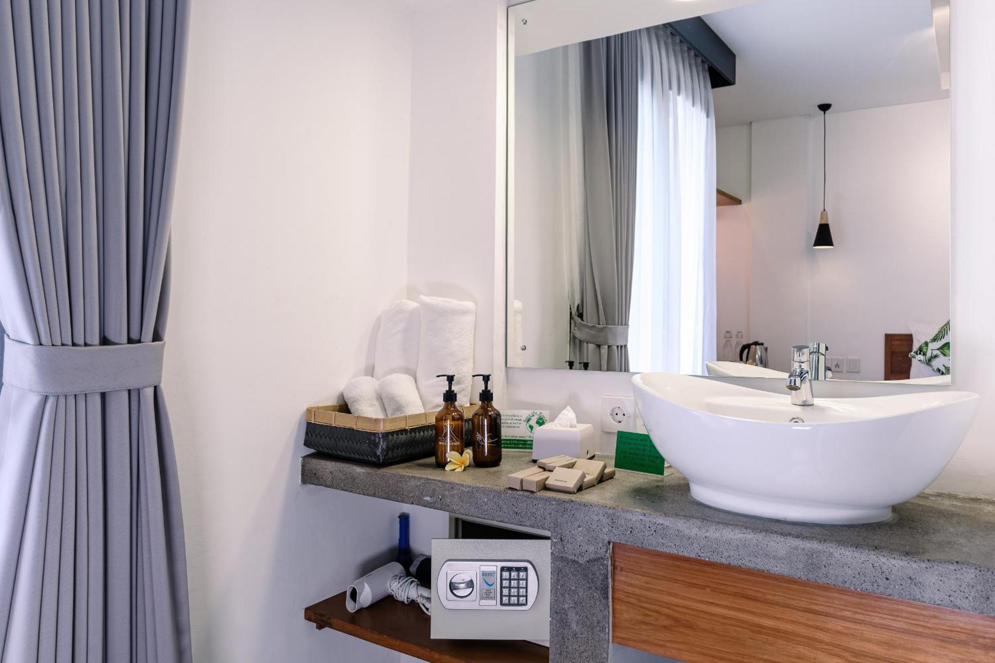 Chandi Hotel Ubud Экстерьер фото
