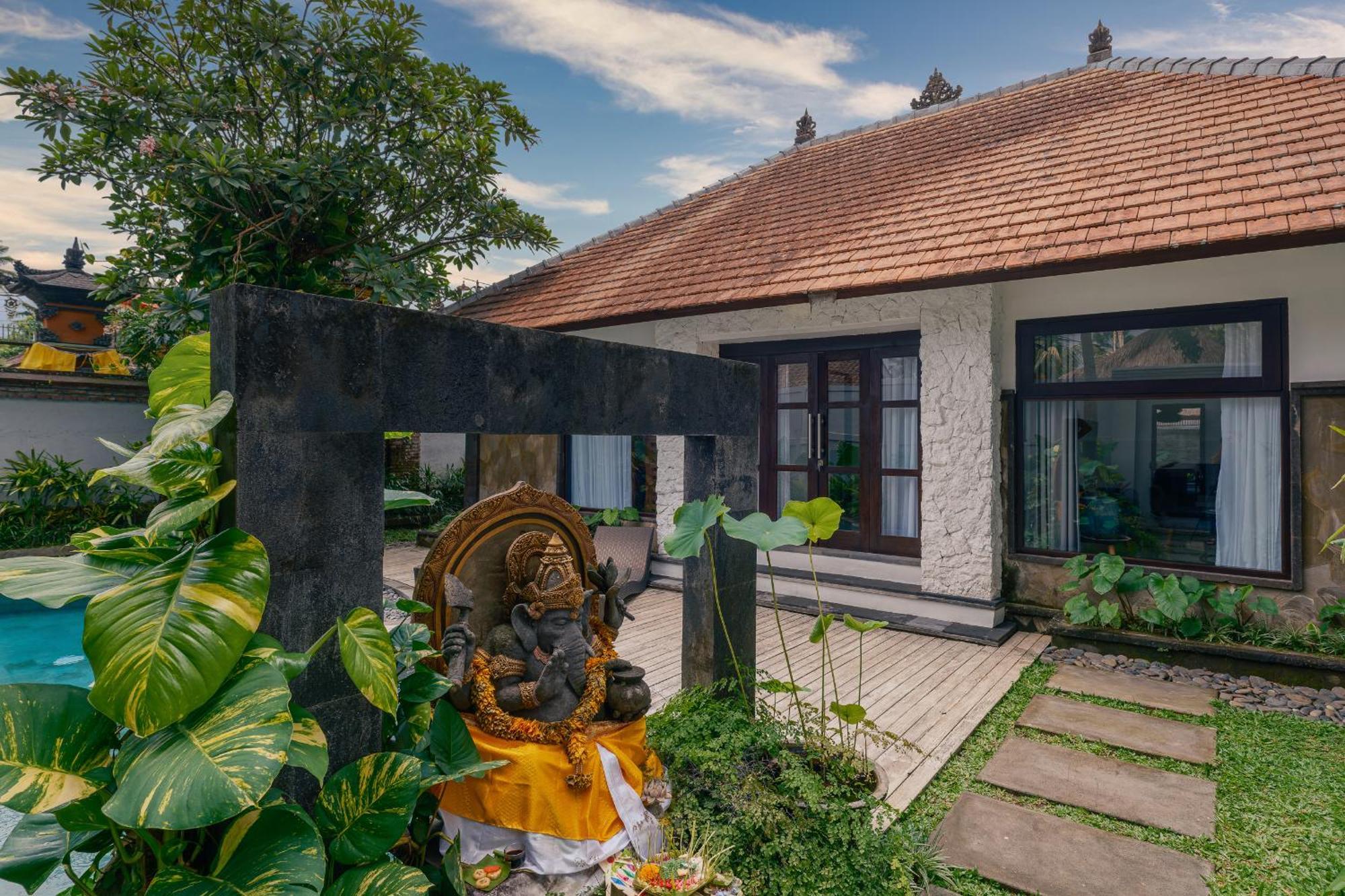 Chandi Hotel Ubud Экстерьер фото