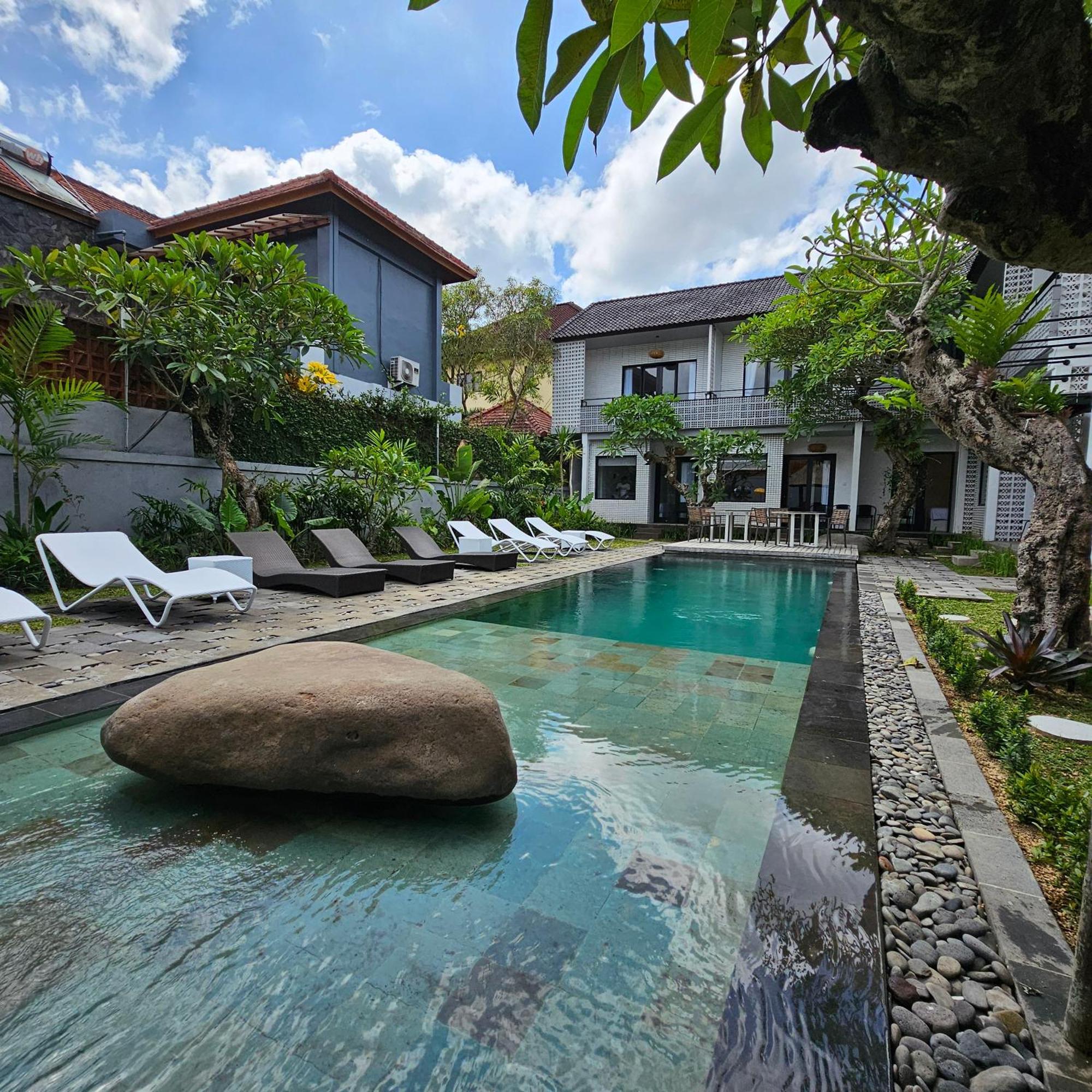 Chandi Hotel Ubud Экстерьер фото